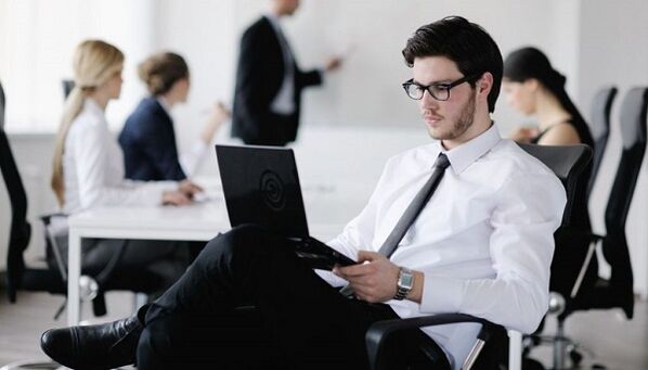 munca sedentară ca cauză a osteocondrozei lombare