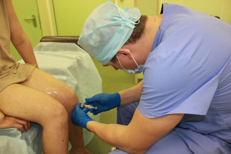 Injecție în articulația genunchiului